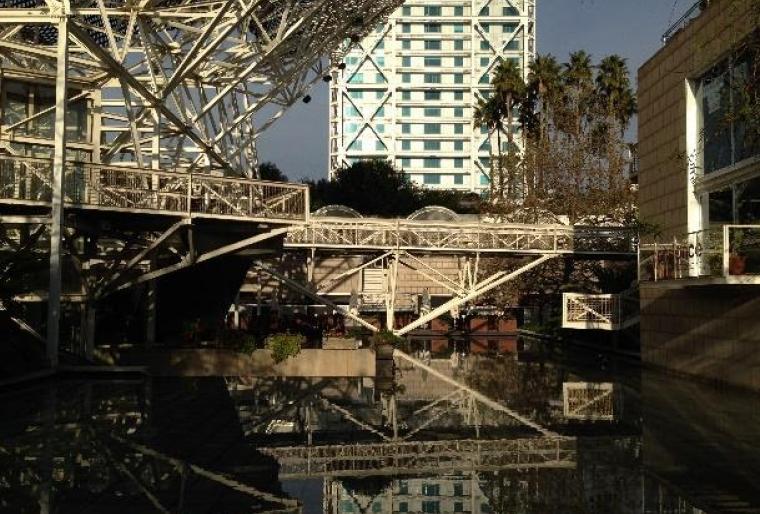 Centro comercial MARINA VILLAGE en Barcelona 
